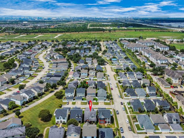11930 Chanteloup dr, Houston TX 77047