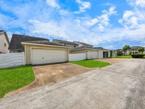 11930 Chanteloup dr, Houston TX 77047