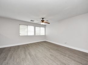 11930 Chanteloup dr, Houston TX 77047