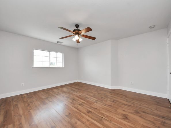 11930 Chanteloup dr, Houston TX 77047
