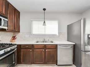 11930 Chanteloup dr, Houston TX 77047