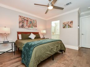 5507 S Braeswood Boulevard, Houston TX 77096
