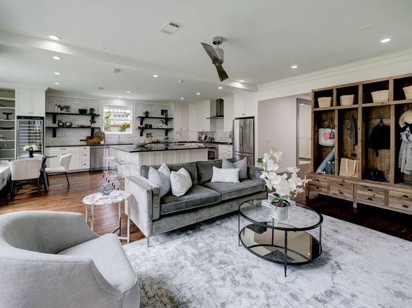 2027 Branard Street, Houston TX 77098