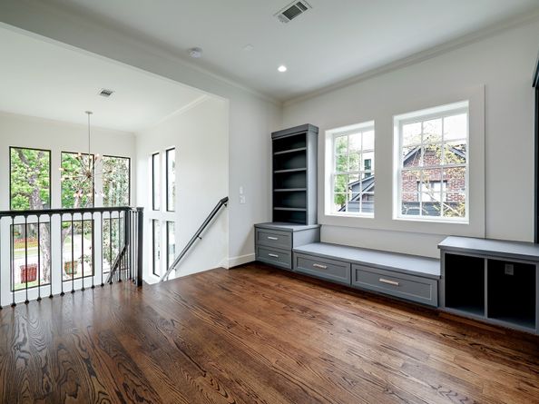 2027 Branard Street, Houston TX 77098