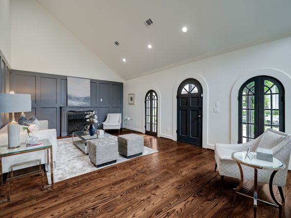 2027 Branard Street, Houston TX 77098