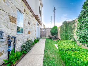 11027 Acorn Falls Drive, Houston TX 77043