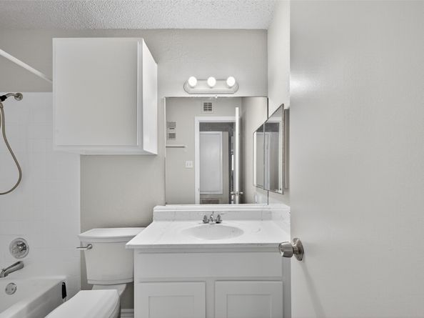 1500 Bay Area Boulevard 332, Houston TX 77058