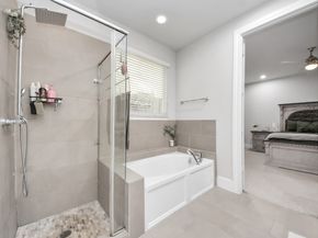 9614 Riddlewood Ln, Houston TX 77025