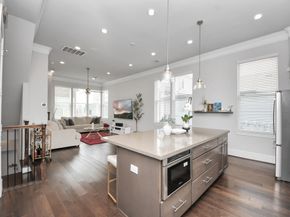 9614 Riddlewood Ln, Houston TX 77025