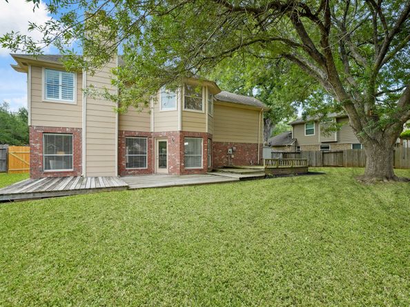 531 Scarlet Maple Drive, Sugar Land TX 77479