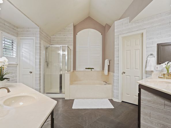 531 Scarlet Maple Drive, Sugar Land TX 77479