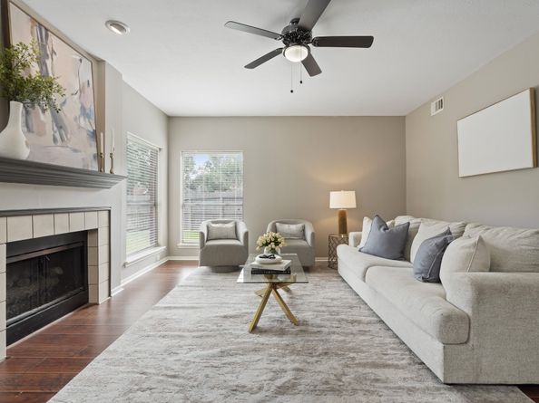 531 Scarlet Maple Drive, Sugar Land TX 77479