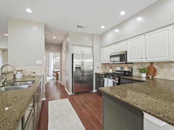531 Scarlet Maple Drive, Sugar Land TX 77479
