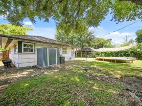 5411 Meadow Creek Lane, Houston TX 77017