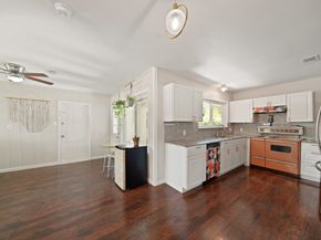 5411 Meadow Creek Lane, Houston TX 77017