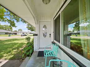 5411 Meadow Creek Lane, Houston TX 77017