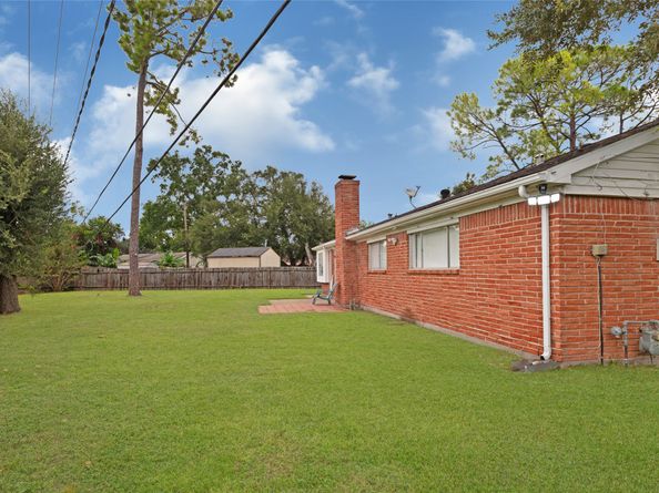 7302 Redding Road, Houston TX 77036