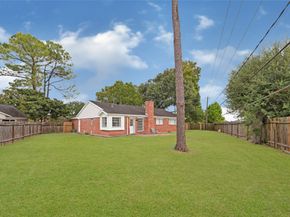 7302 Redding Road, Houston TX 77036