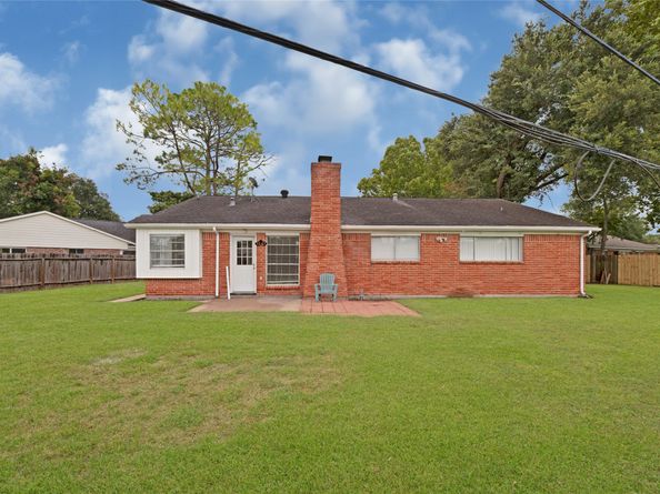 7302 Redding Road, Houston TX 77036