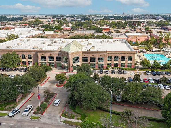 53 Versante Court, Houston TX 77070