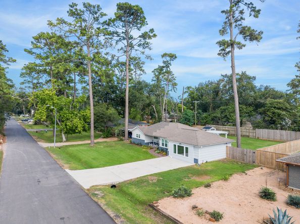 9925 Warwana Road, Houston TX 77080