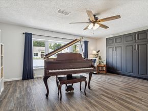 9925 Warwana Road, Houston TX 77080