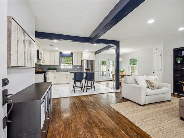9925 Warwana Road, Houston TX 77080