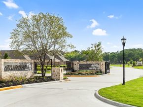 12002 Maple Oak Drive, Houston TX 77066