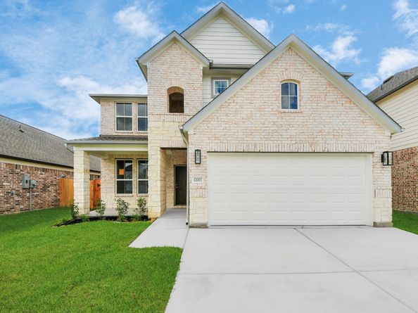 12002 Maple Oak Drive, Houston TX 77066