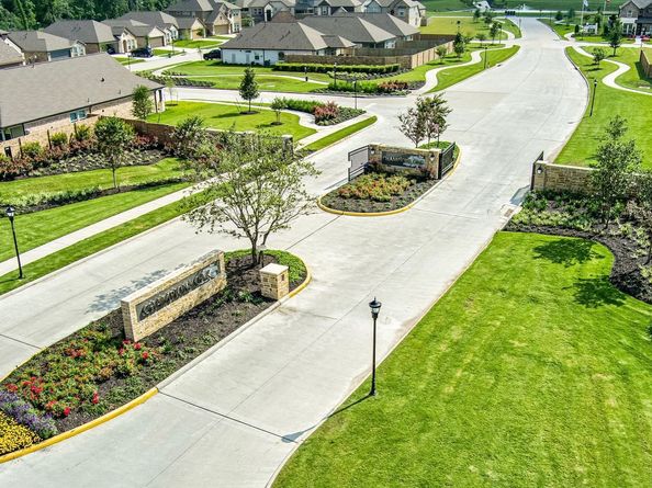 12002 Maple Oak Drive, Houston TX 77066