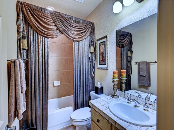 7 N Spring Brook Court Court, The Woodlands TX 77382