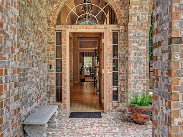 7 N Spring Brook Court Court, The Woodlands TX 77382
