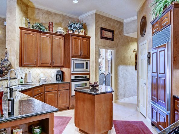 7 N Spring Brook Court Court, The Woodlands TX 77382
