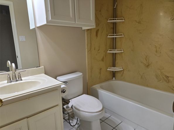 19 Rivercoach Lane W, Sugar Land TX 77479