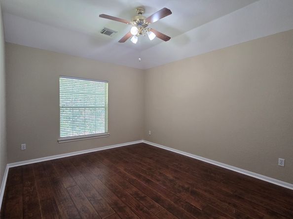 19 Rivercoach Lane W, Sugar Land TX 77479