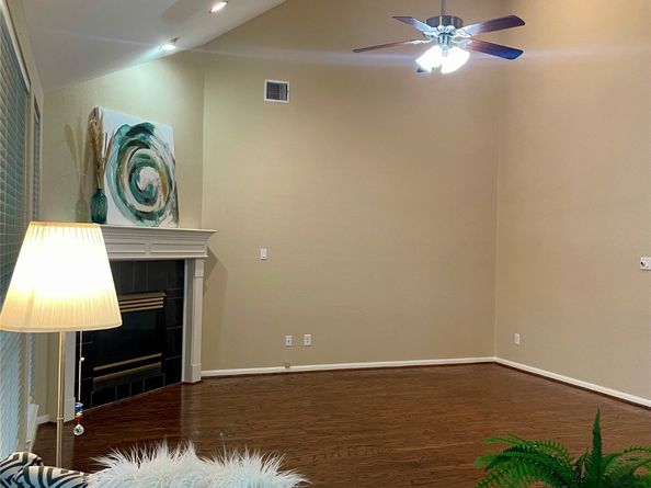 19 Rivercoach Lane W, Sugar Land TX 77479