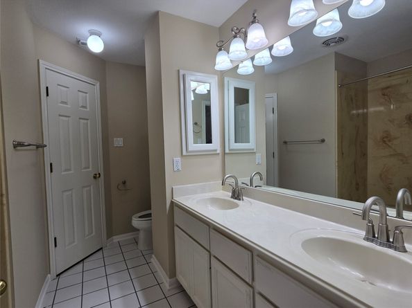 19 Rivercoach Lane W, Sugar Land TX 77479