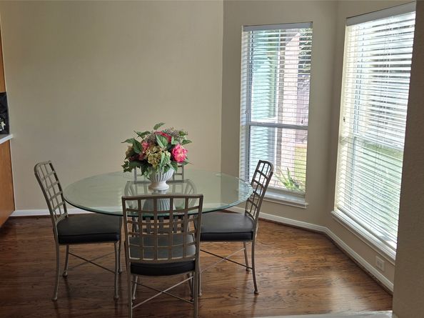 19 Rivercoach Lane W, Sugar Land TX 77479