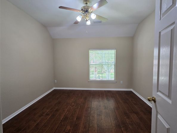 19 Rivercoach Lane W, Sugar Land TX 77479