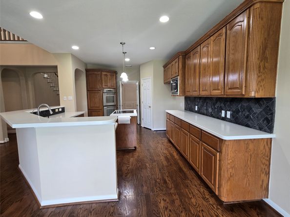 19 Rivercoach Lane, Sugar Land TX 77479