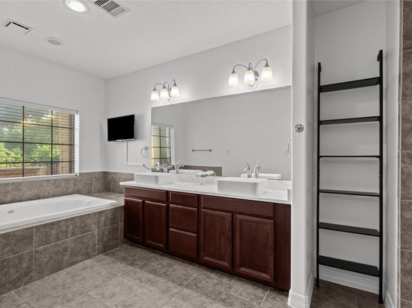 4656 Cornish Street, Houston TX 77007