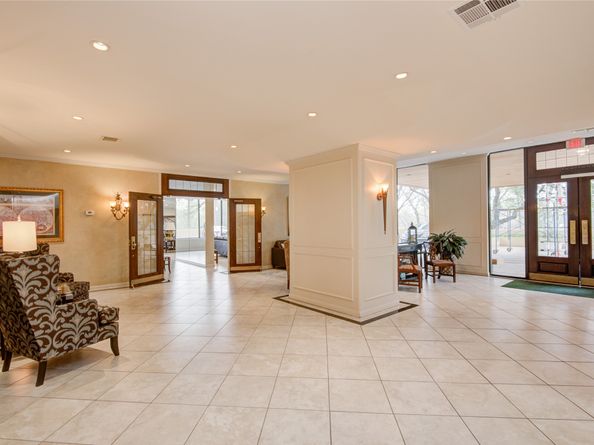 14655 Champion Forest Drive 1104, Houston TX 77069