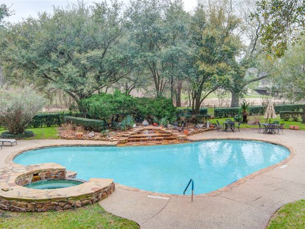 14655 Champion Forest Drive 1104, Houston TX 77069