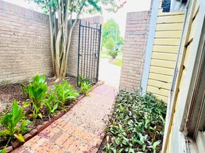 9578 W Airport Boulevard, Houston TX 77031