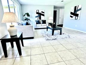 9578 W Airport Boulevard, Houston TX 77031