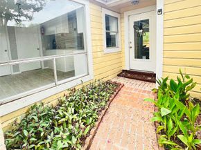 9578 W Airport Boulevard, Houston TX 77031
