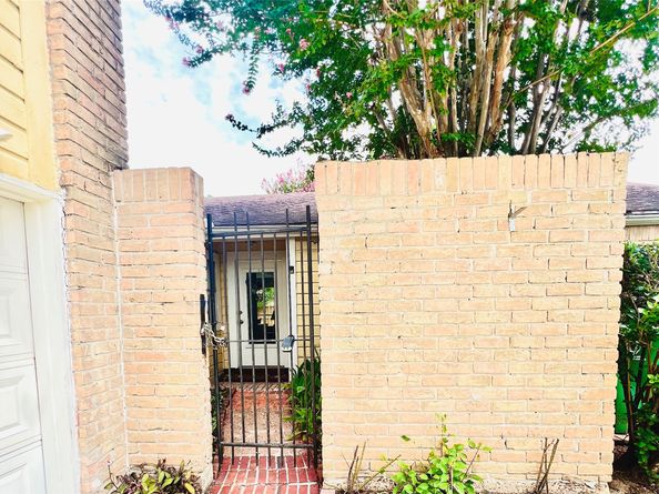 9578 W Airport Boulevard, Houston TX 77031