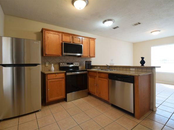 6418 England, Houston TX 77021
