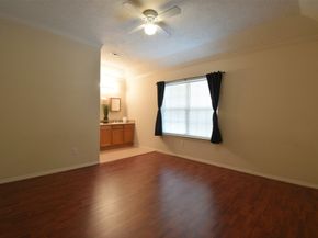 6418 England, Houston TX 77021