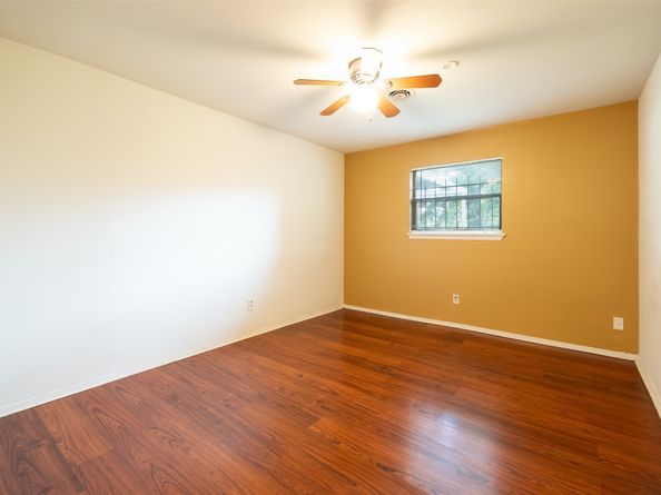 7613 Parker Road, Houston TX 77016